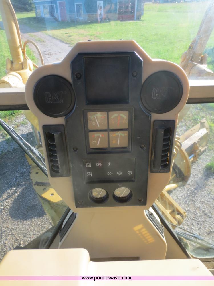 image for item D2077 1997 Caterpillar 120H articulated motor grader