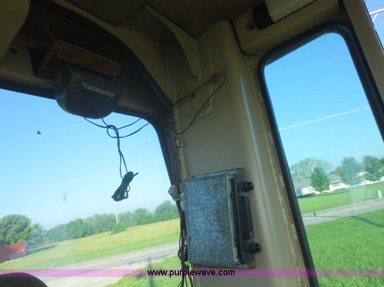 image for item D2077 1997 Caterpillar 120H articulated motor grader