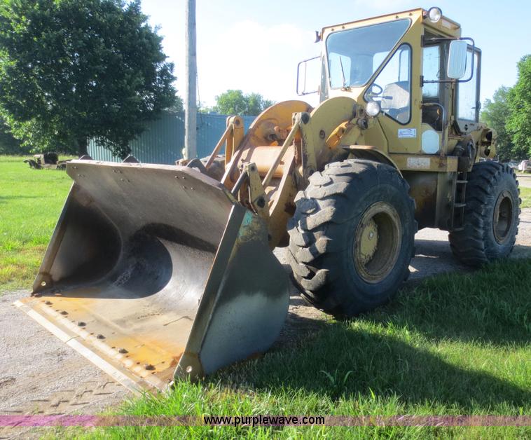 image for item D2078 1980 Caterpillar 950 articulated wheel loader