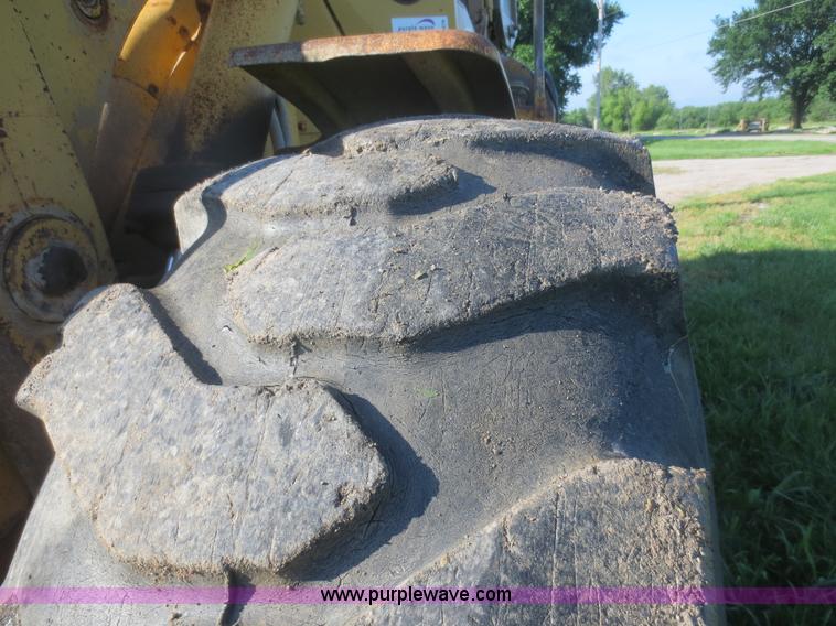 image for item D2078 1980 Caterpillar 950 articulated wheel loader