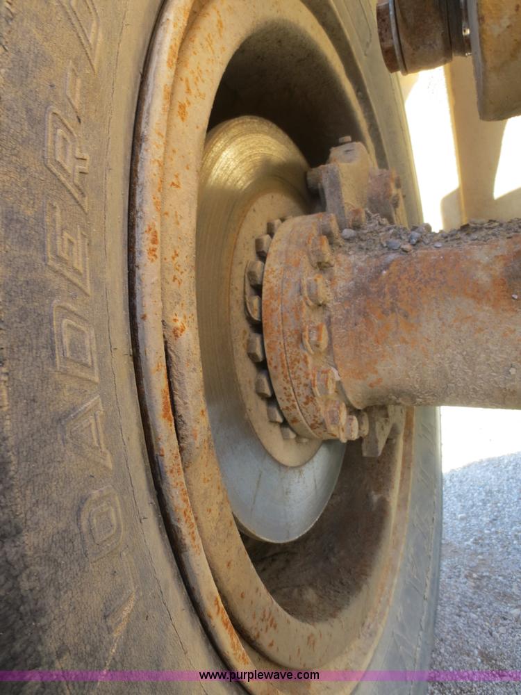 image for item D2078 1980 Caterpillar 950 articulated wheel loader