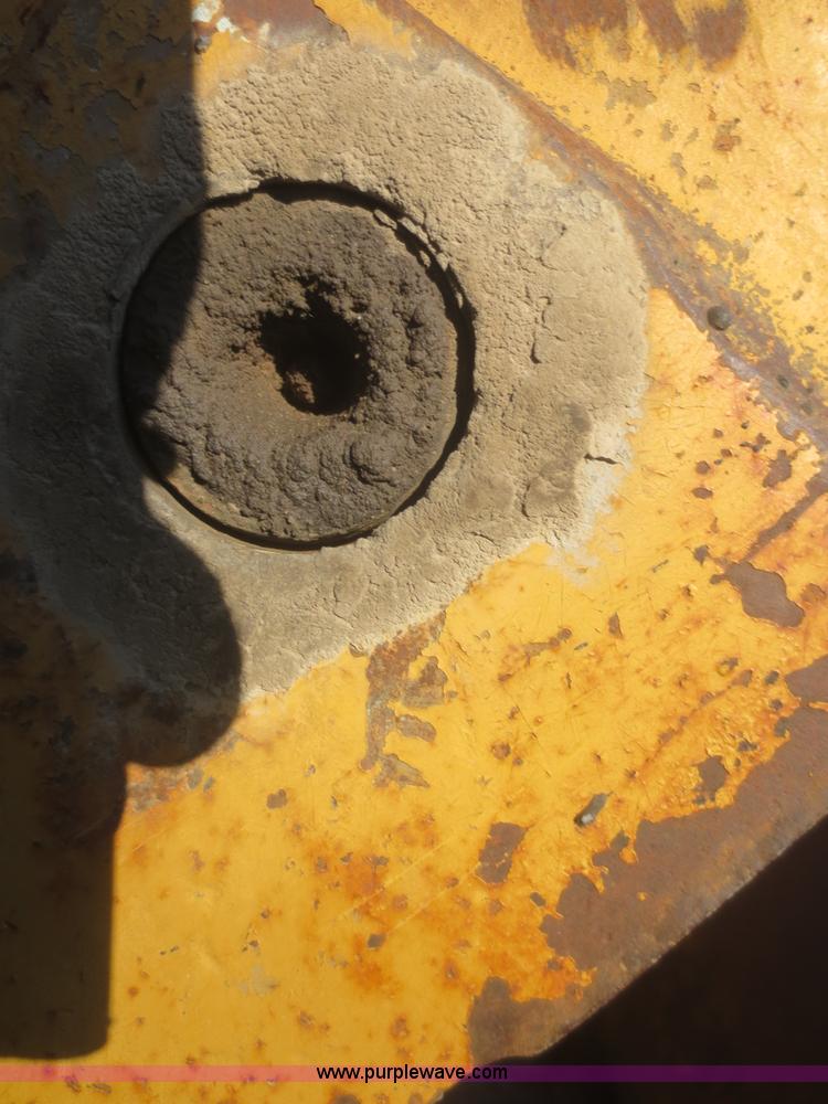 image for item D2078 1980 Caterpillar 950 articulated wheel loader