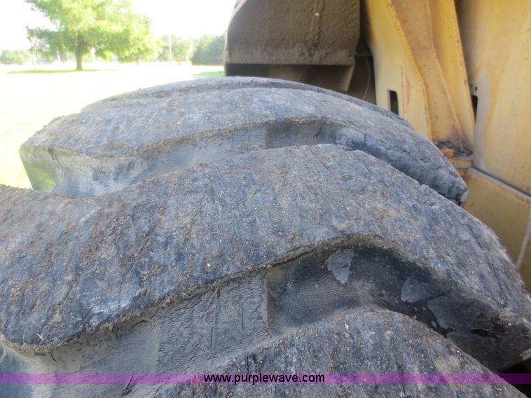 image for item D2078 1980 Caterpillar 950 articulated wheel loader