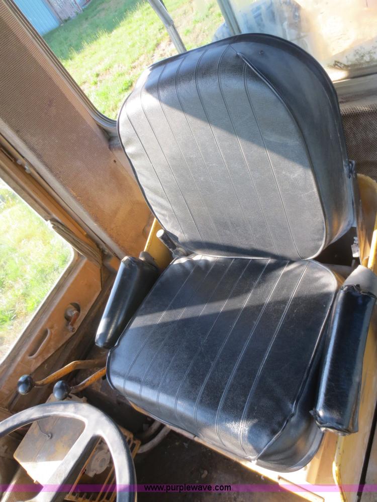 image for item D2078 1980 Caterpillar 950 articulated wheel loader