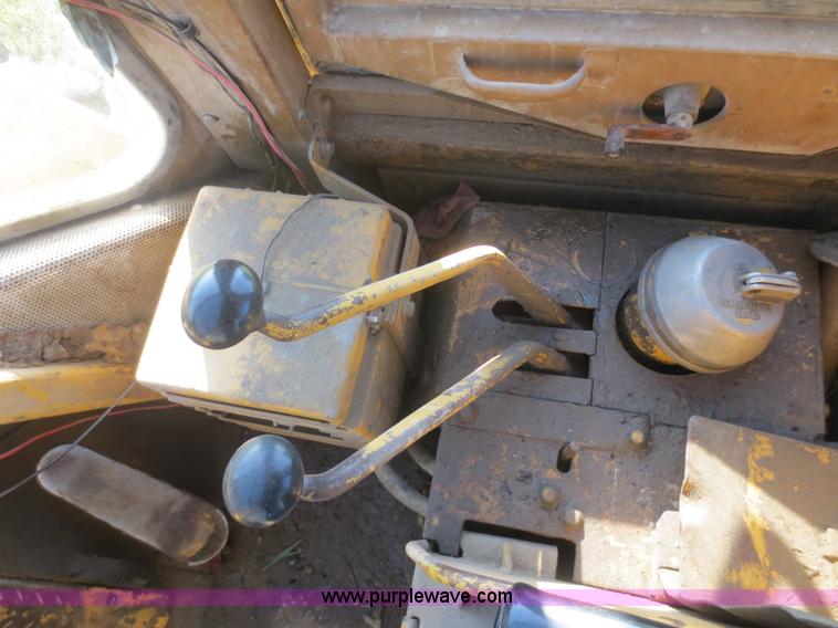 image for item D2078 1980 Caterpillar 950 articulated wheel loader