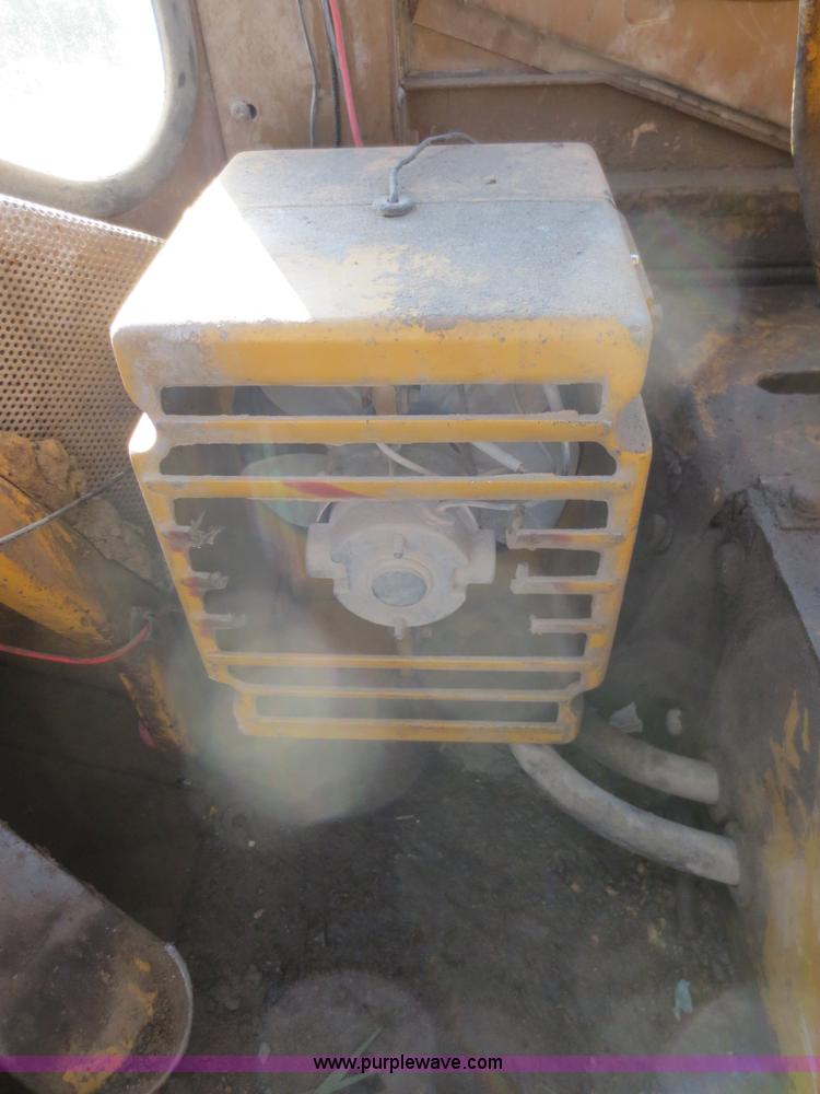 image for item D2078 1980 Caterpillar 950 articulated wheel loader