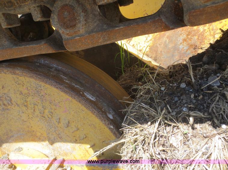 image for item D2080 2003 John Deere 450H LT Series dozer