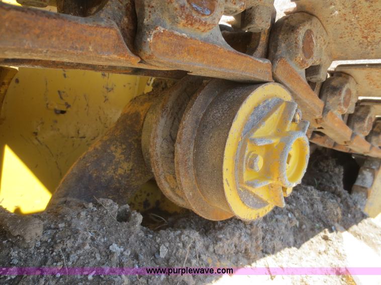 image for item D2080 2003 John Deere 450H LT Series dozer
