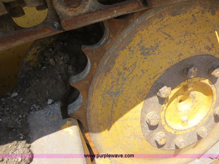 image for item D2080 2003 John Deere 450H LT Series dozer