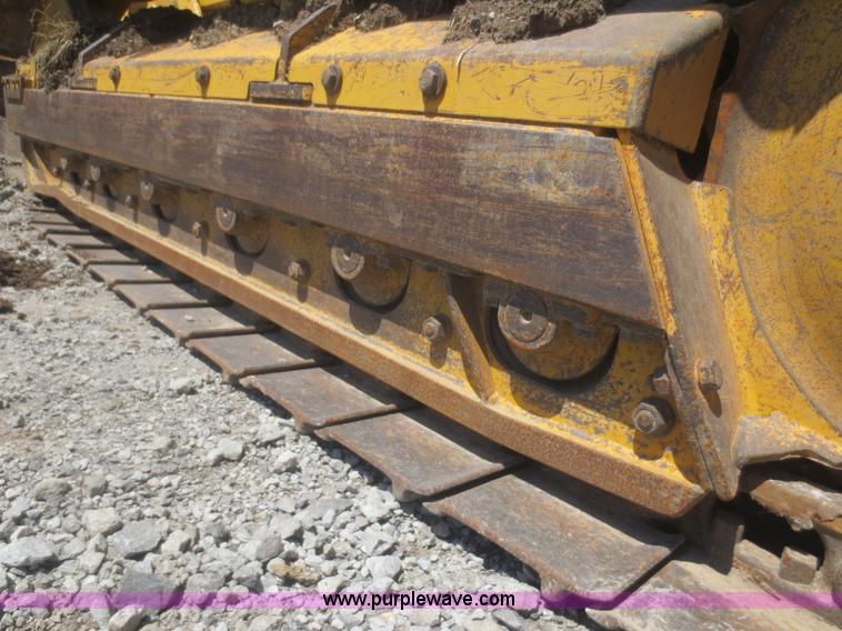 image for item D2080 2003 John Deere 450H LT Series dozer