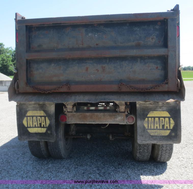 image for item D2081 1976 Ford 8000 dump truck