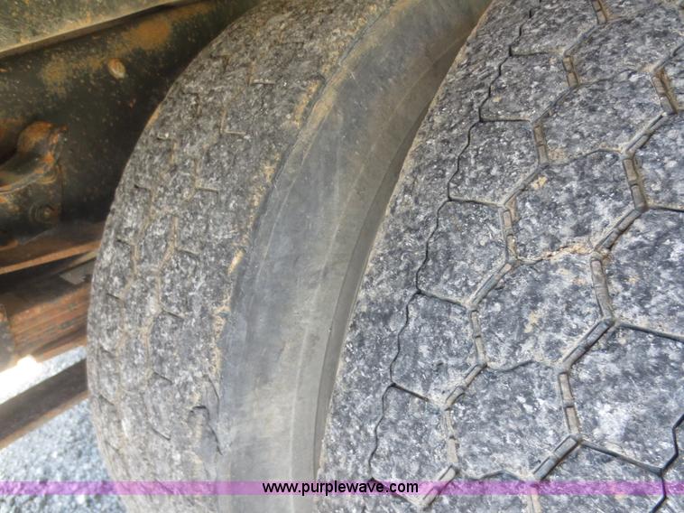 image for item D2081 1976 Ford 8000 dump truck