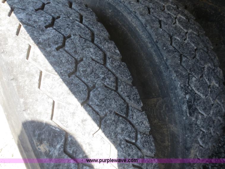 image for item D2081 1976 Ford 8000 dump truck