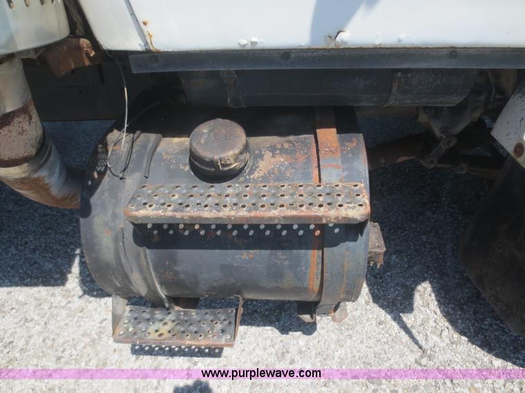 image for item D2081 1976 Ford 8000 dump truck