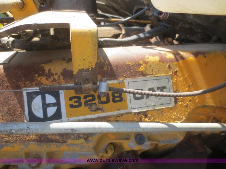 image for item D2081 1976 Ford 8000 dump truck