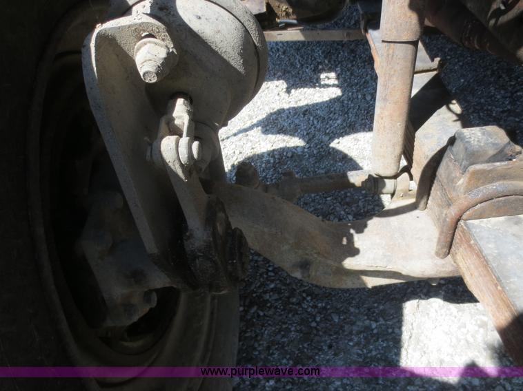 image for item D2081 1976 Ford 8000 dump truck