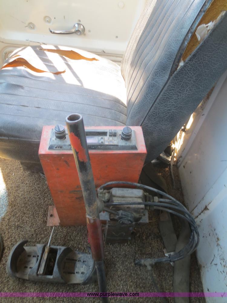 image for item D2081 1976 Ford 8000 dump truck