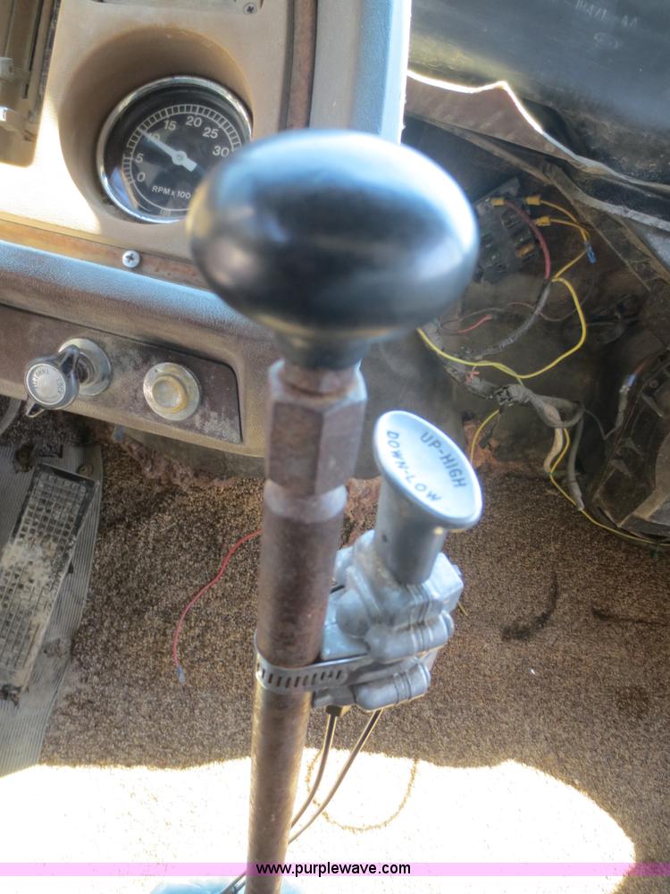 image for item D2081 1976 Ford 8000 dump truck