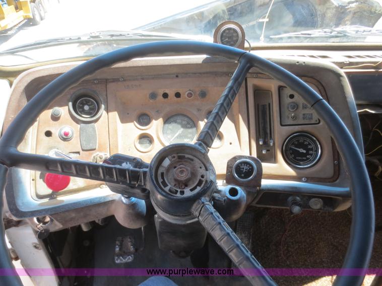 image for item D2081 1976 Ford 8000 dump truck