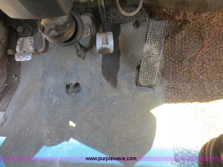 image for item D2081 1976 Ford 8000 dump truck