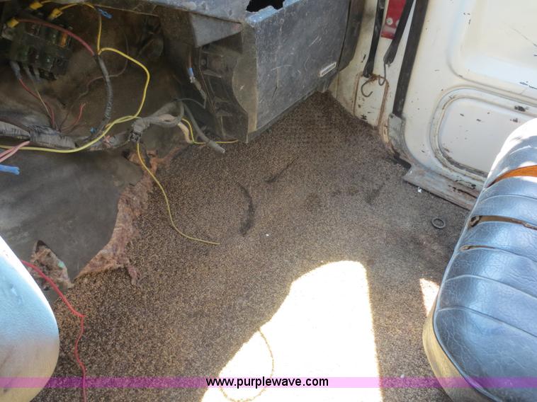 image for item D2081 1976 Ford 8000 dump truck