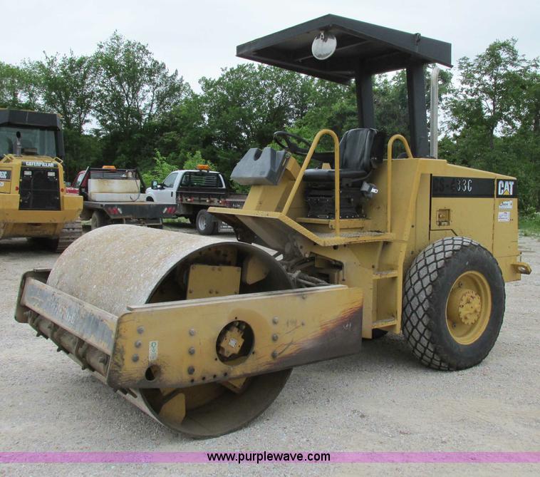 image for item D3973 1996 Caterpillar CS-433C vibratory roller