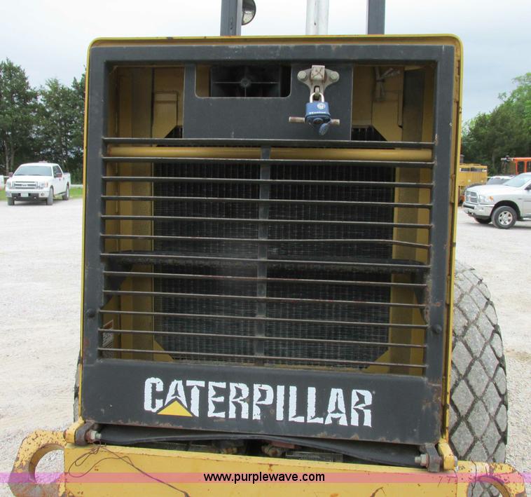 image for item D3973 1996 Caterpillar CS-433C vibratory roller