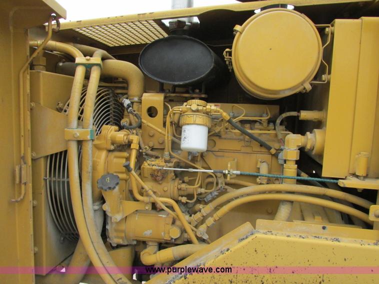 image for item D3973 1996 Caterpillar CS-433C vibratory roller