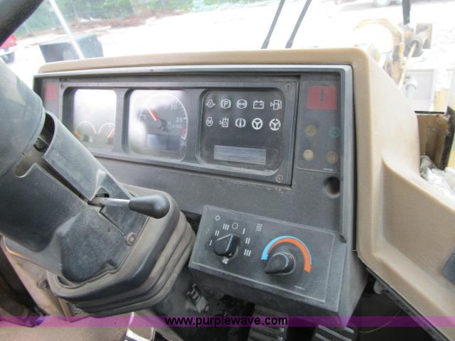 image for item D3983 1996 Caterpillar 966F Series II articulated loader