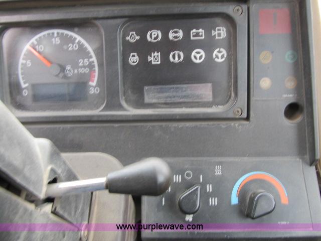 image for item D3983 1996 Caterpillar 966F Series II articulated loader