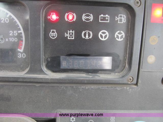 image for item D3983 1996 Caterpillar 966F Series II articulated loader