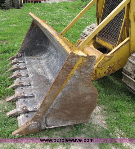 image for item D3985 2002 Caterpillar 939C track loader