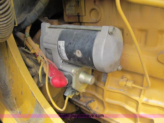 image for item D3985 2002 Caterpillar 939C track loader