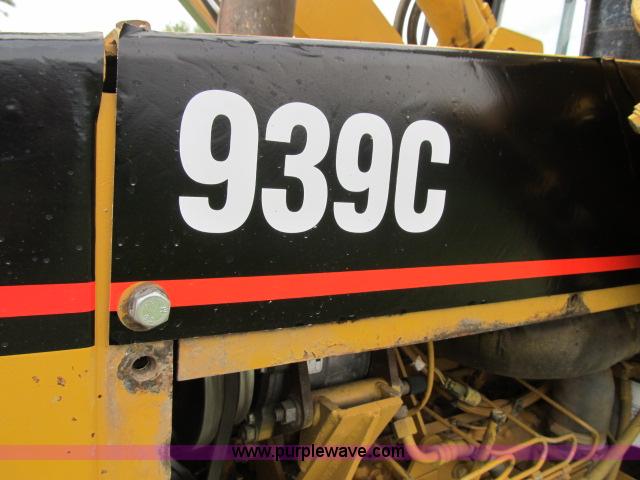 image for item D3985 2002 Caterpillar 939C track loader