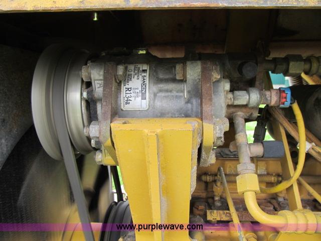 image for item D3985 2002 Caterpillar 939C track loader
