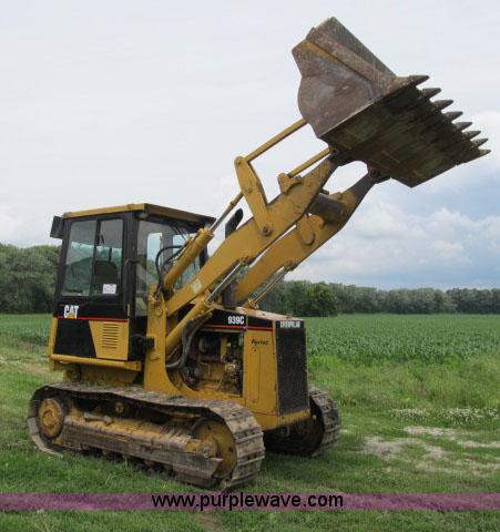 image for item D3985 2002 Caterpillar 939C track loader