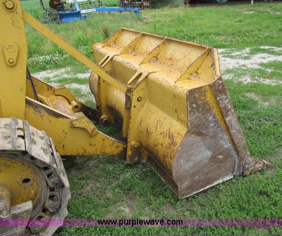 image for item D3985 2002 Caterpillar 939C track loader