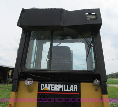 image for item D3985 2002 Caterpillar 939C track loader