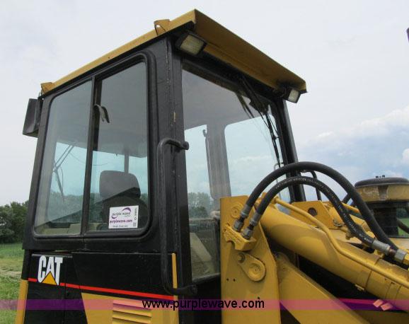 image for item D3985 2002 Caterpillar 939C track loader