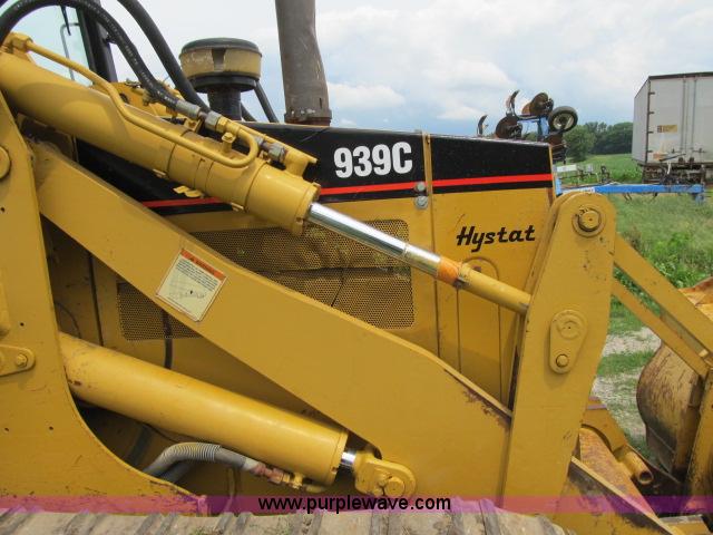 image for item D3985 2002 Caterpillar 939C track loader