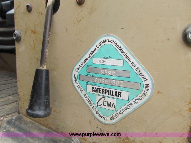 image for item D3985 2002 Caterpillar 939C track loader