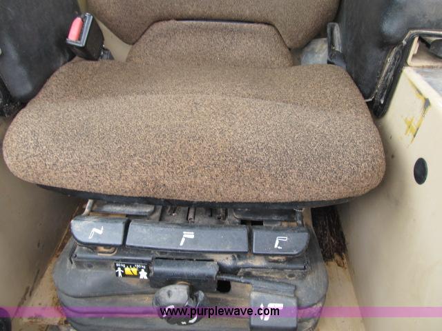 image for item D3985 2002 Caterpillar 939C track loader