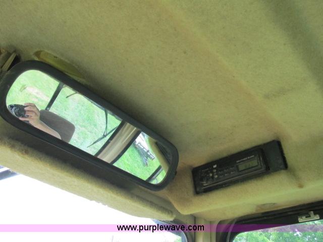 image for item D3985 2002 Caterpillar 939C track loader