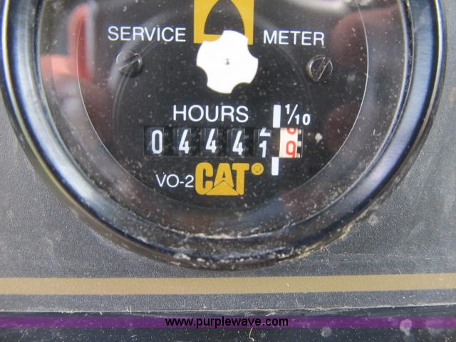 image for item D3985 2002 Caterpillar 939C track loader