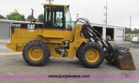 image for item D3986 1994 Caterpillar IT24F articulated wheel loader