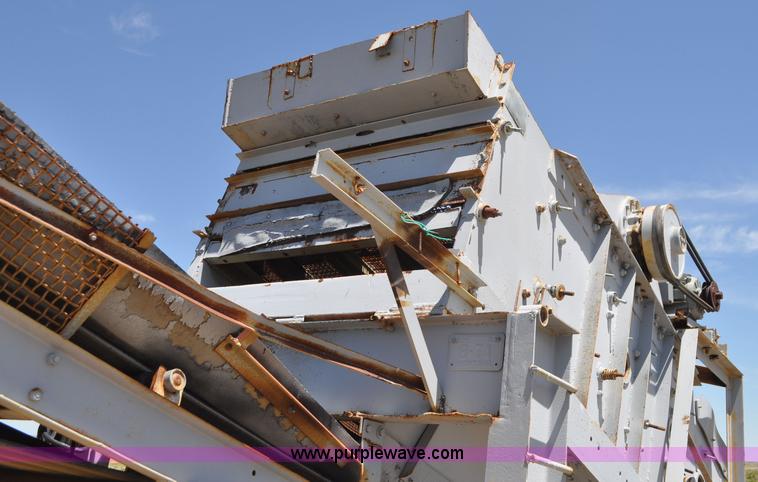 image for item F2002 Deister vibrating screen