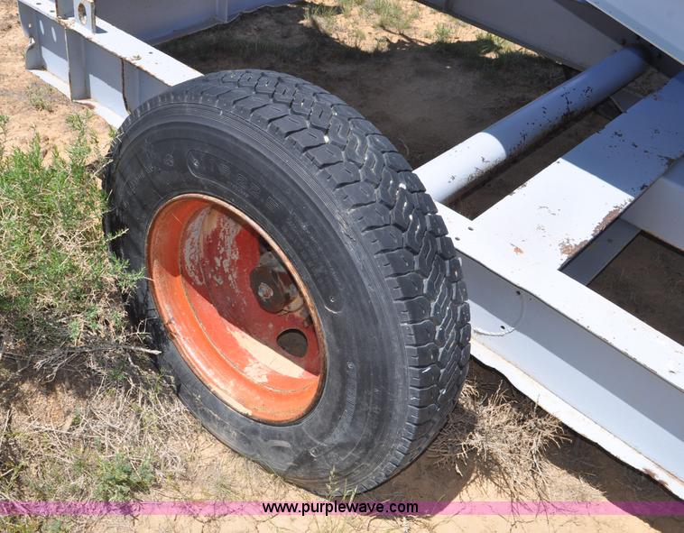 image for item F2002 Deister vibrating screen