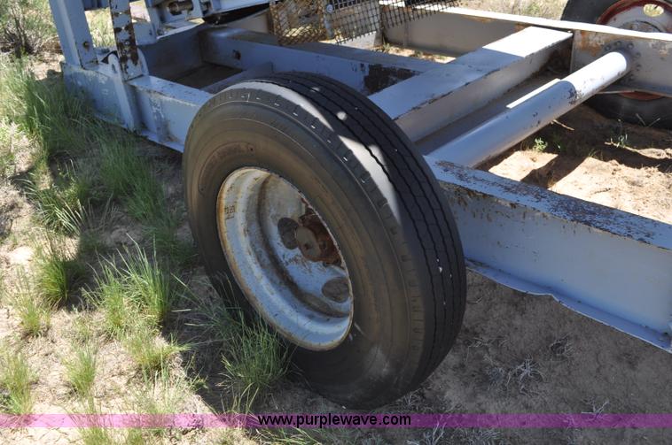 image for item F2002 Deister vibrating screen