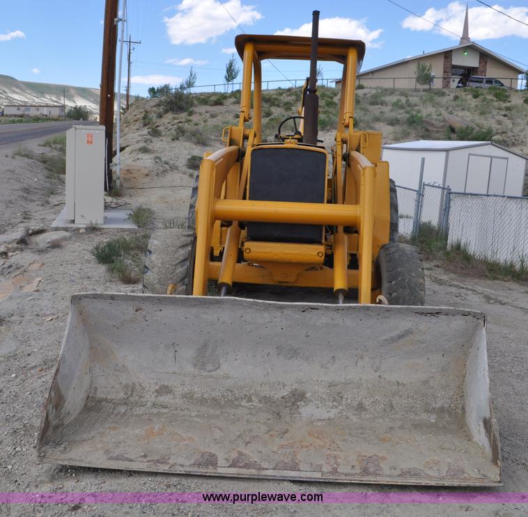 image for item F2004 John Deere 500C backhoe