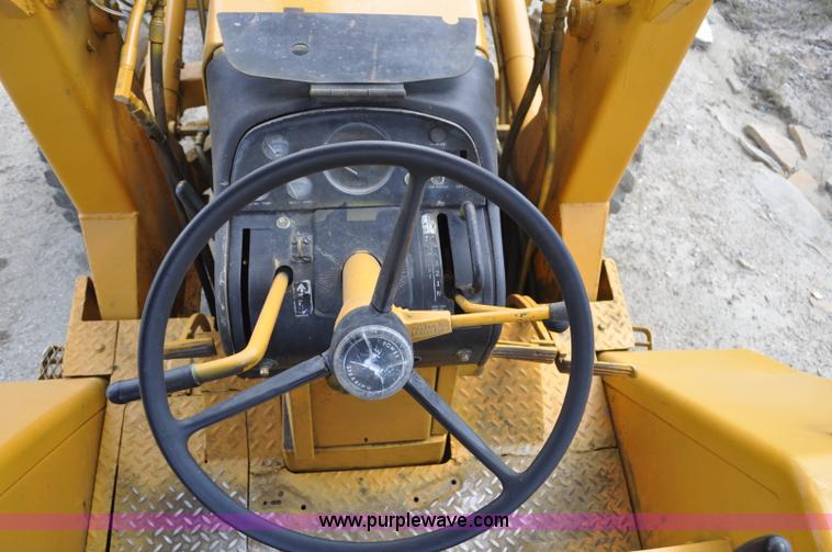 image for item F2004 John Deere 500C backhoe